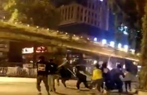 潭中高架桥底多人持棍斗殴，已有8名嫌疑人被抓获
