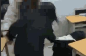 网曝融水一女生在教室内被群殴，官方通报：警方已找到6名打人者