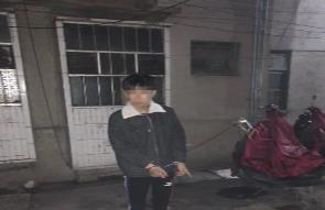 一夜间，民警在三中路某单位宿舍区内抓获三名小偷！