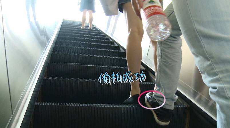 柳州一女子上厕所被色狼全程偷拍！这个坏蛋不止一次做这事