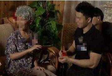 心碎！柳州55岁大妈恋上“小鲜肉”，少陪一天竟被分手！