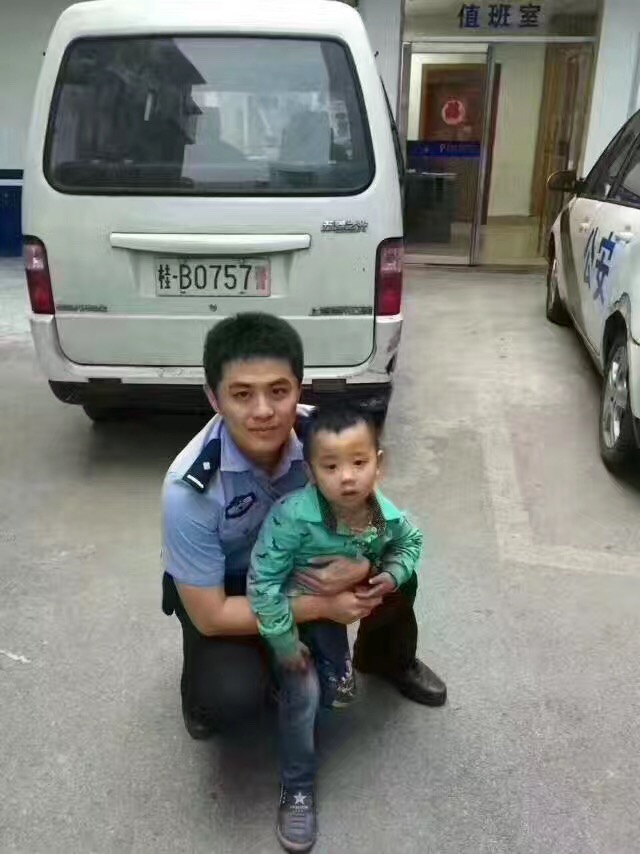后续报道：4岁走失男童家人已找到