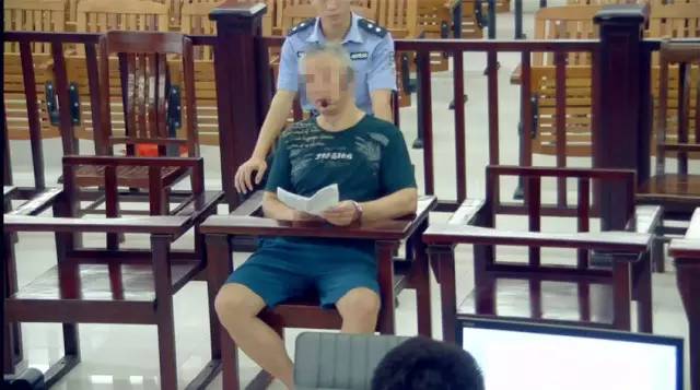原柳江县住建局村镇股股长贪污121万 获刑6年
