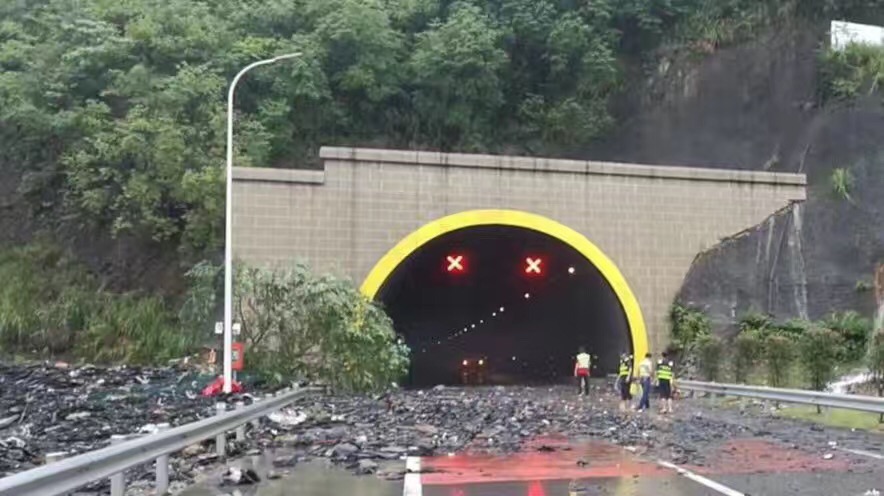 柳州仍有大到暴雨、局部大暴雨 出门记得带伞