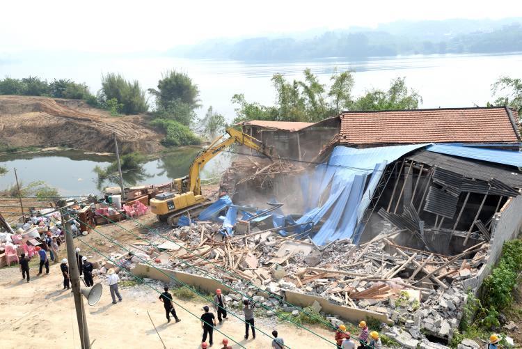 各城区全面启动“飓风行动”：向违建亮剑 向违建宣战