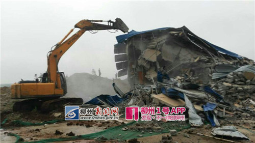 柳东新区“飓风行动”拉开序幕，拆违2100余平方米