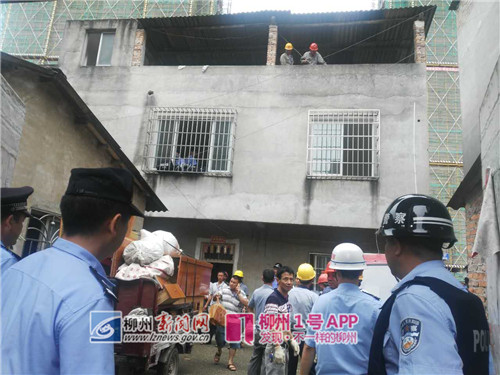 直击柳北区对白沙村整村改造项目范围内违建拆除现场