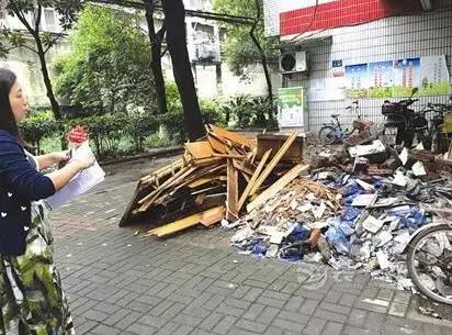扩散！柳州不能路边堆垃圾了? 大家可以预订上门清理垃圾