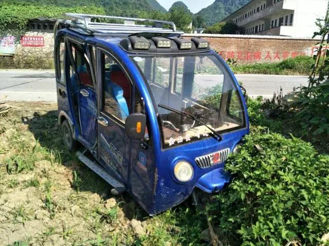 厉害了我的哥，无牌无证去提车， 夜骑7小时后出事故