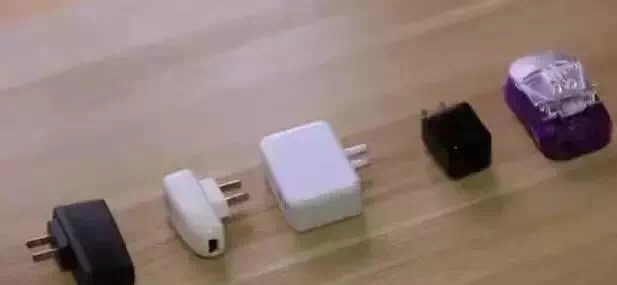 不拔充电器，后果竟然这么严重！快告诉家人