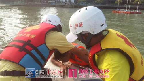 市红十字会提醒：秋季早晚温差大，游泳要做好热身注意安全