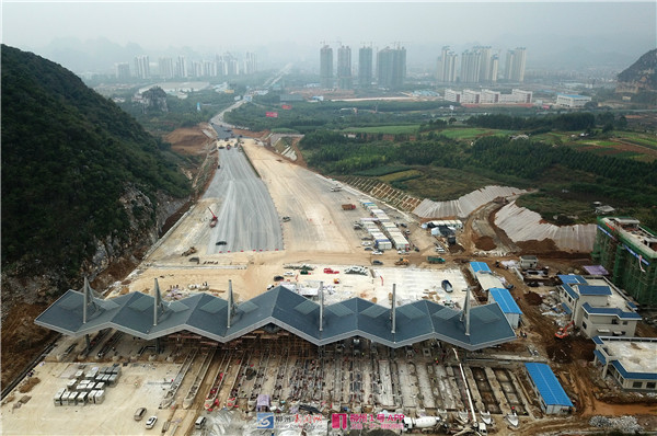 柳州东收费站年底建成 与柳梧高速公路同步启用