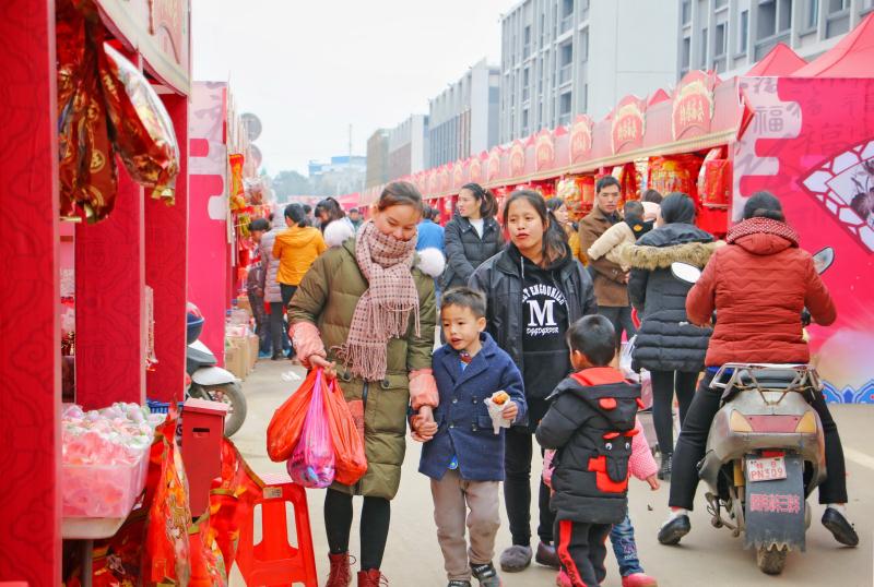 指尖轻松购 快捷送到家——网上买年货成为越来越多市民的选择