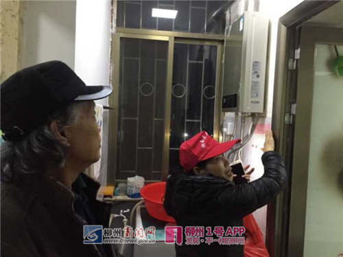 柳南区|志愿者走家串户提醒居民注意通风