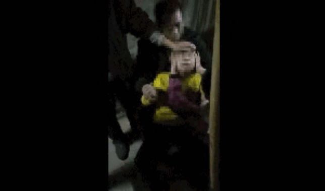 柳州一男童学狗狂叫不止，狂犬病发作？真相是......