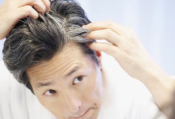 白头发长在哪最危险？快来帮家人查查健康问题吧