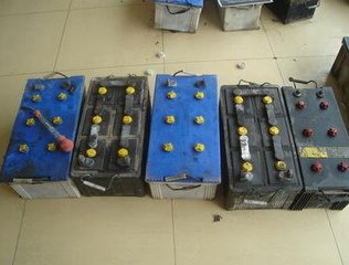 废旧电池处理不用愁！柳州发出首张收集废铅酸蓄电池《危险废物经营许可证》