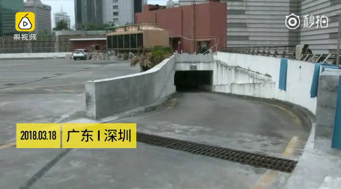 7层天台私设练车场，这样疯狂的驾校你见过吗？