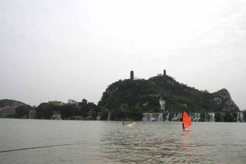 柳州28个乡镇遭暴雨、大暴雨袭击，预计有较明显涨水过程