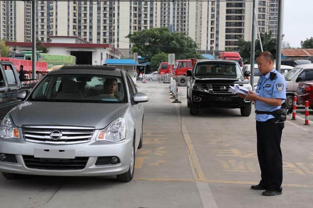 柳州第一辆入户“网约车”曝光！满足这些条件，你的车也能登记