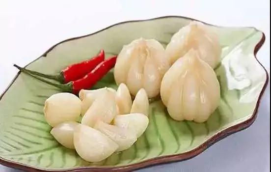 千万别这样吃大蒜！不抗癌或致癌！赶紧告诉家人