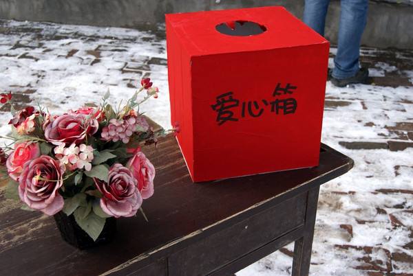 银桐路车祸受伤女孩病情危重，但医生说挺过10天就有希望！