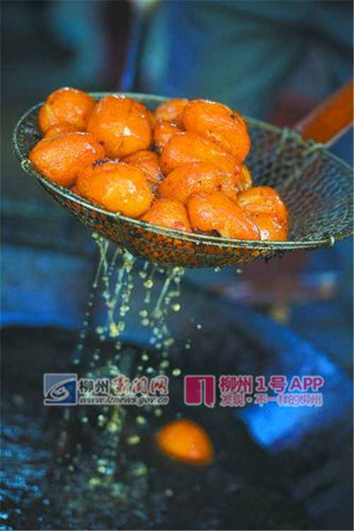 水油堆炸好出锅_副本.jpg 水油堆炸好出锅_副本.jpg
