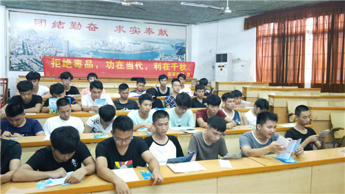 禁毒创示范 柳州在行动|荣军街道深入开展禁毒宣传进校园活动