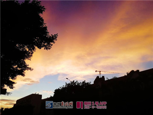 唐杰.jpg 唐杰.jpg
