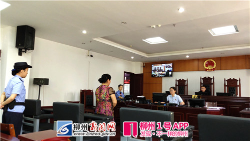 淋汽油、跳楼、点煤气罐...柳北区