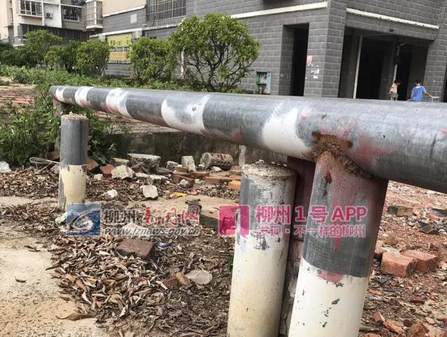 消防栓没水、消防通道被封、柱子开裂！柳州这小区，被业主比作火葬场