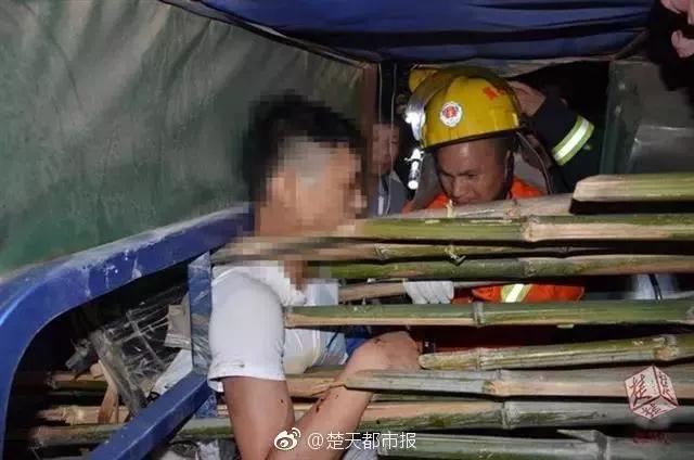 在马路上遇到这种车，赶紧躲远点，你真的惹不起！！！