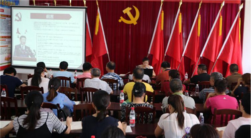 党旗耀龙城|平凡工作中闪耀着光辉
