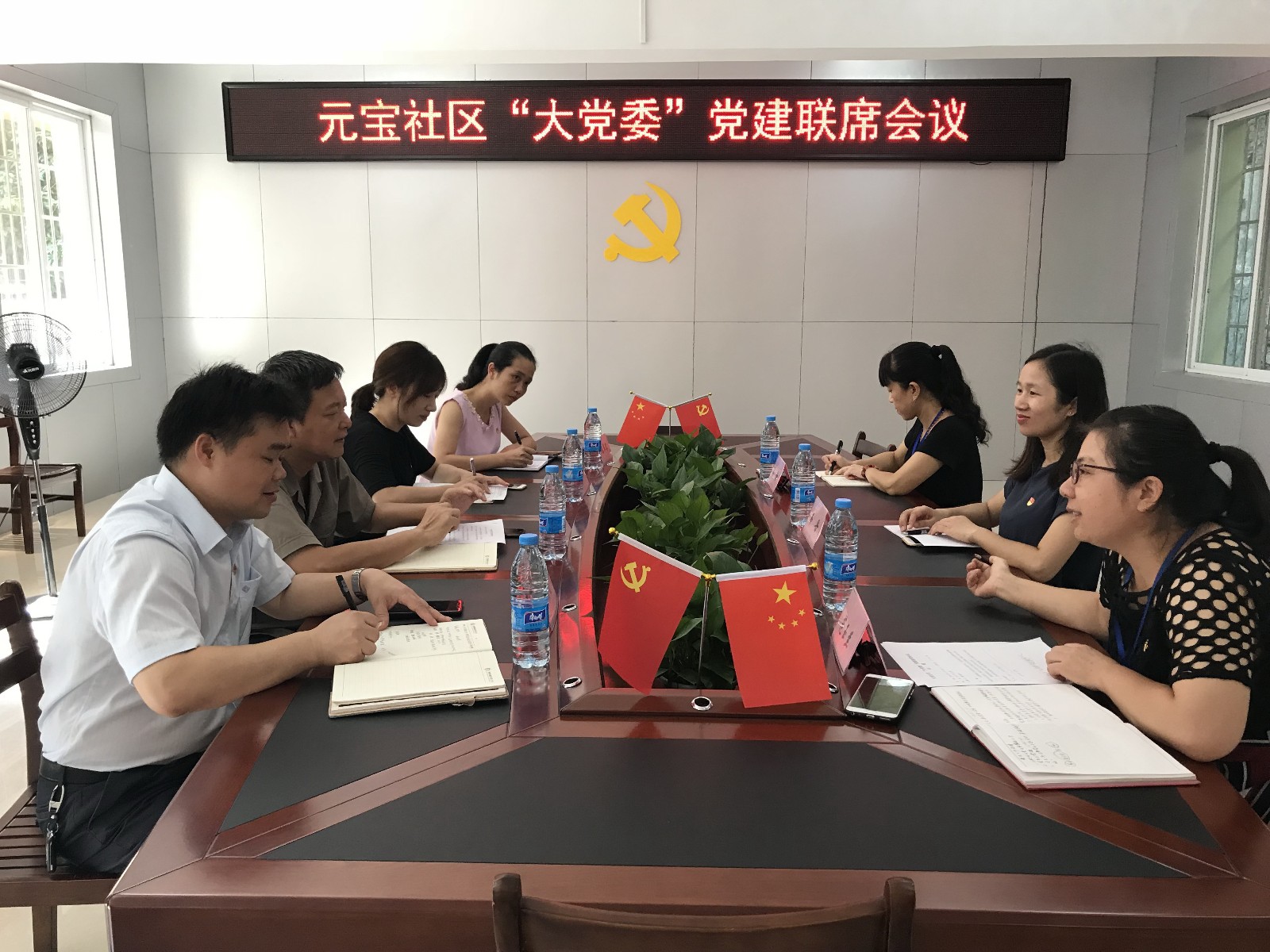 党旗耀龙城|突出特色打造服务惠民的“红色阵地”
