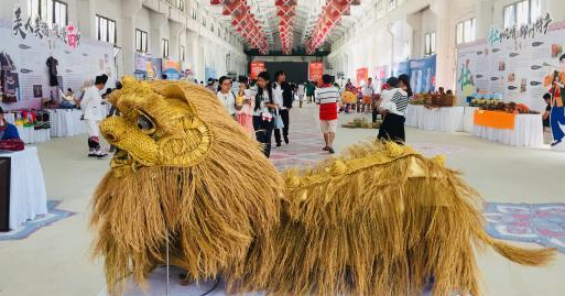 草也可以这样玩！他将“非遗”玩出了新潮流