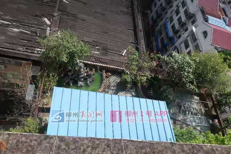 首例！违建7.71㎡不处理，亨氏豪庭小区一间房屋房产交易被冻结！