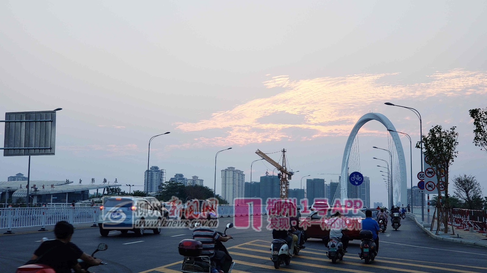 10月8日下午6时许，白沙大桥交通顺畅。.jpg