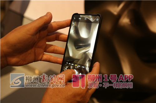 黄云波自己用手机拍摄石头的纹理,享受其中的乐趣_副本.jpg 黄云波自己用手机拍摄石头的纹理,享受其中的乐趣_副本.jpg