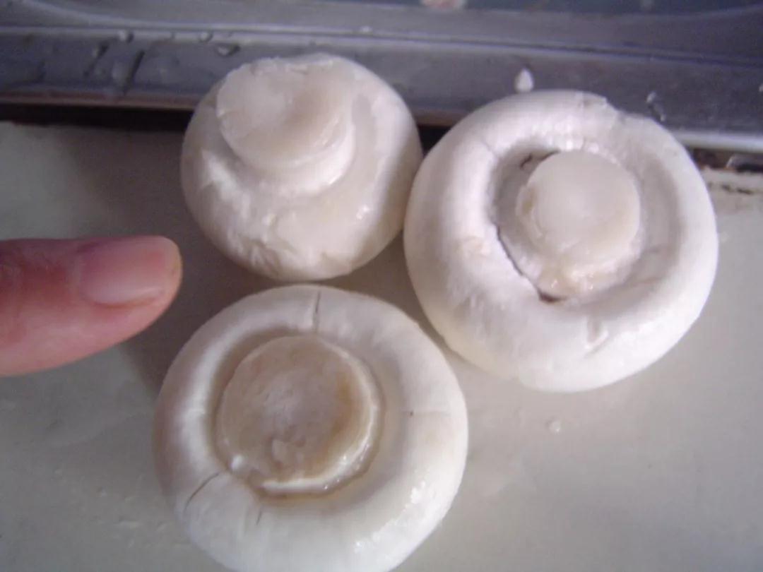 央视曝光：这种菜有毒，正流向市场，很多人常吃...…