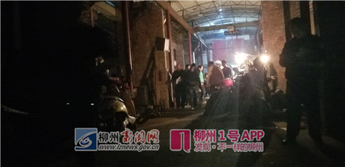 操作时出意外，九头山路一金属加工厂老板被卷入机床身亡