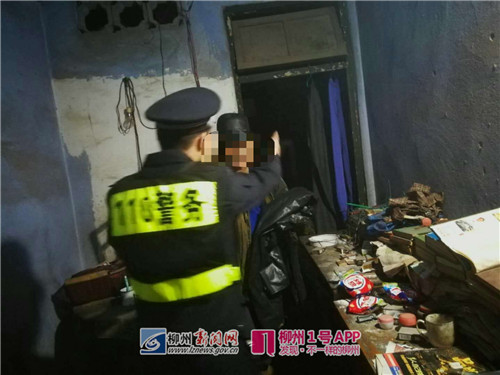 1号暖新闻|警民合力送迷路老人回家，暖心！老人已走失十多次，担心！