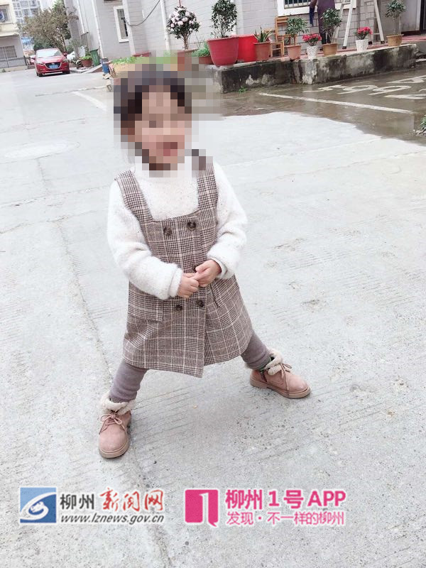 在三中路被老奶奶带走的小女孩已被找到，原来老人是带她去报警求助
