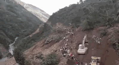 1号辟谣|网传广西玉林山心路段塌方，场面惊险？警方：发生在玻利维亚