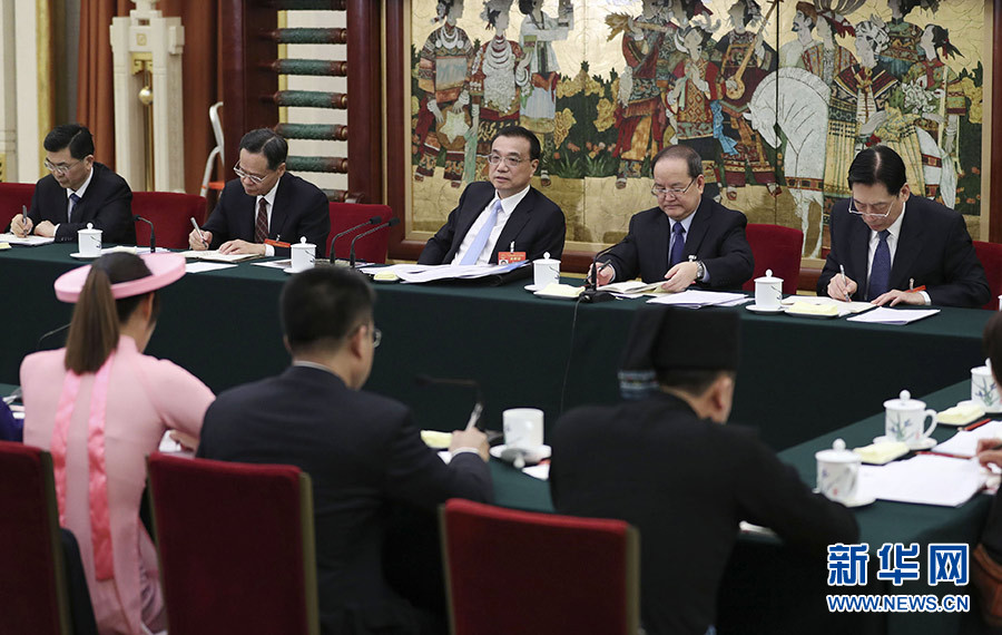聚焦全国“两会”|李克强参加广西代表团审议