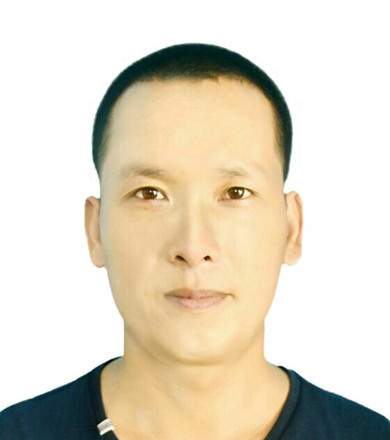 覃国际照片_副本.jpg 覃国际照片_副本.jpg