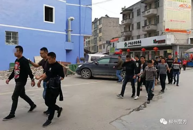 扫黑除恶|两对“贼鸳鸯”流窜柳来河等地盗窃多起，车上小挂件暴露行踪