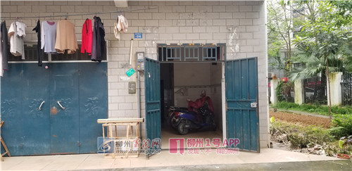 海关南路一男子疑被室友用利器割喉，嫌疑人今早自首了！