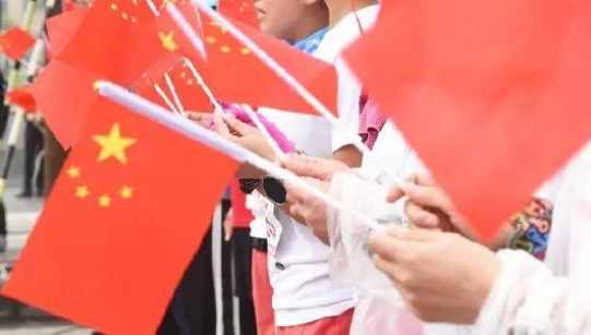你认识他们吗？我们正在寻找身边的“国庆”“建国”