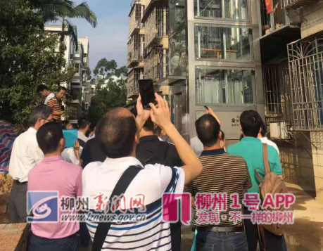 三中路这栋旧楼火了，刷卡式电梯直通家门！外地朋友纷纷赶来观摩