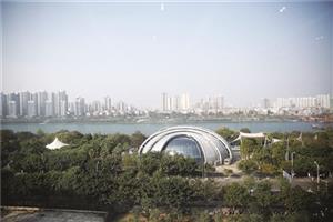 将新建地下停车场